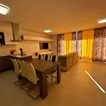 New, Airy And Spacious In Apartamento *