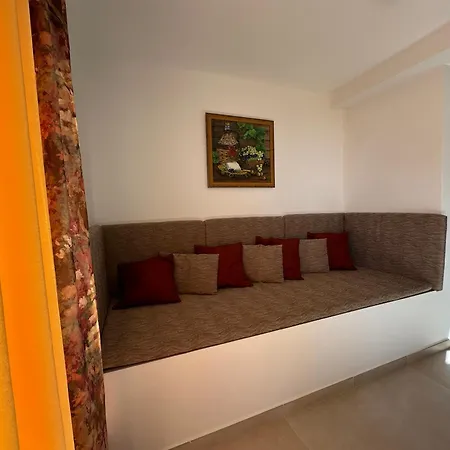 Apartment New, Airy And Spacious In