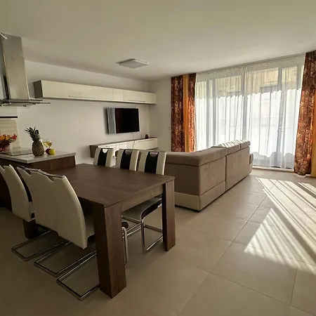 Apartment New, Airy And Spacious In *