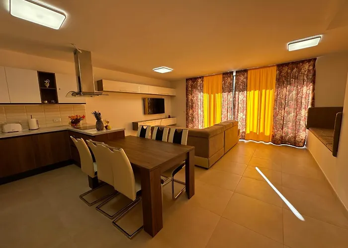 New, Airy And Spacious In شقة *