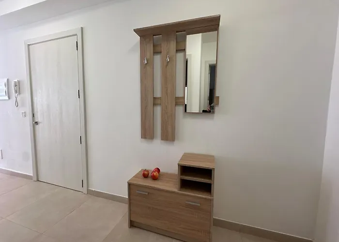 New, Airy And Spacious In المليحة